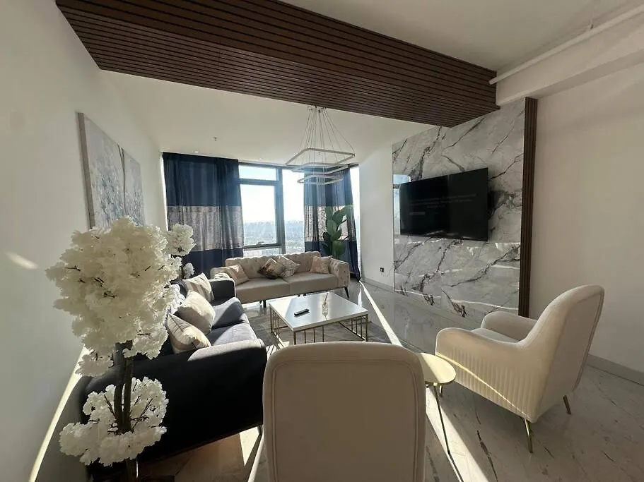 Modern Luxury Apt At Sinpas Queen location